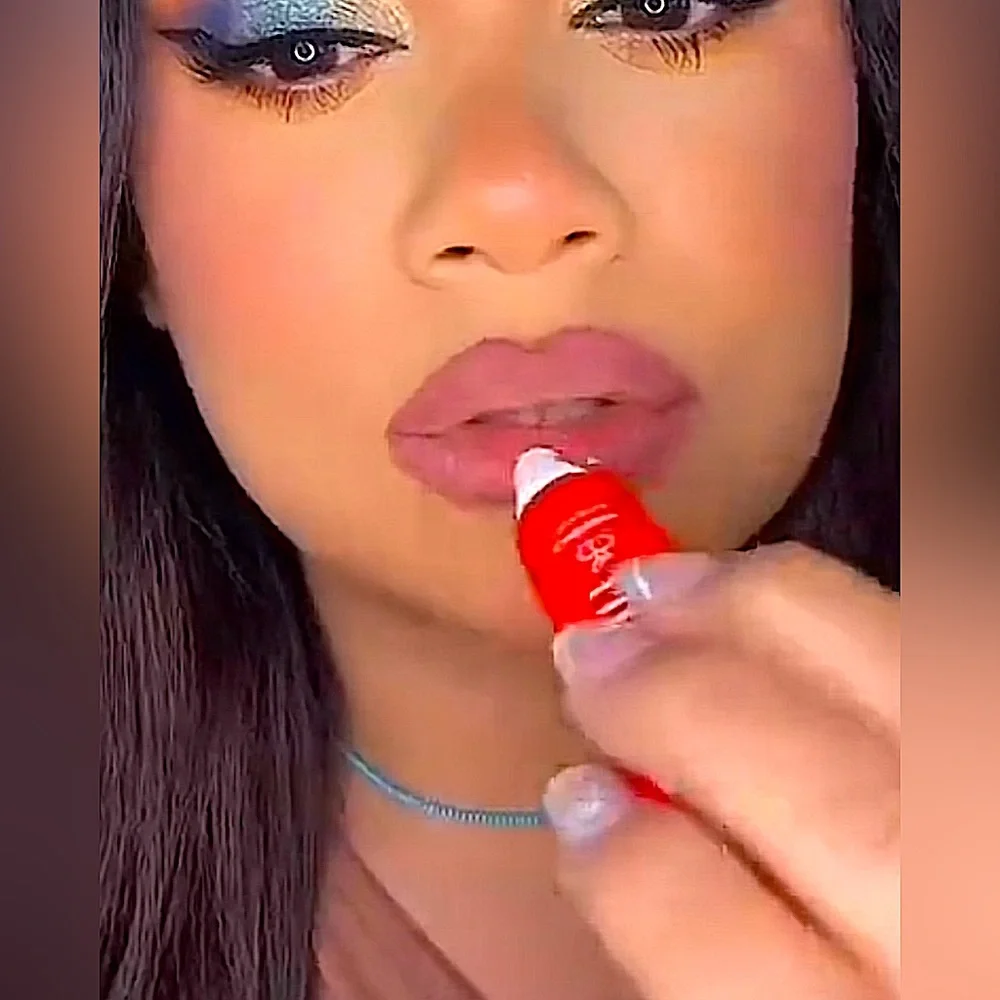 NIB: 2 in 1- Luna Magic Hydrating Lip Balm Duo- Mango 🥭 & Cherry 🍒!